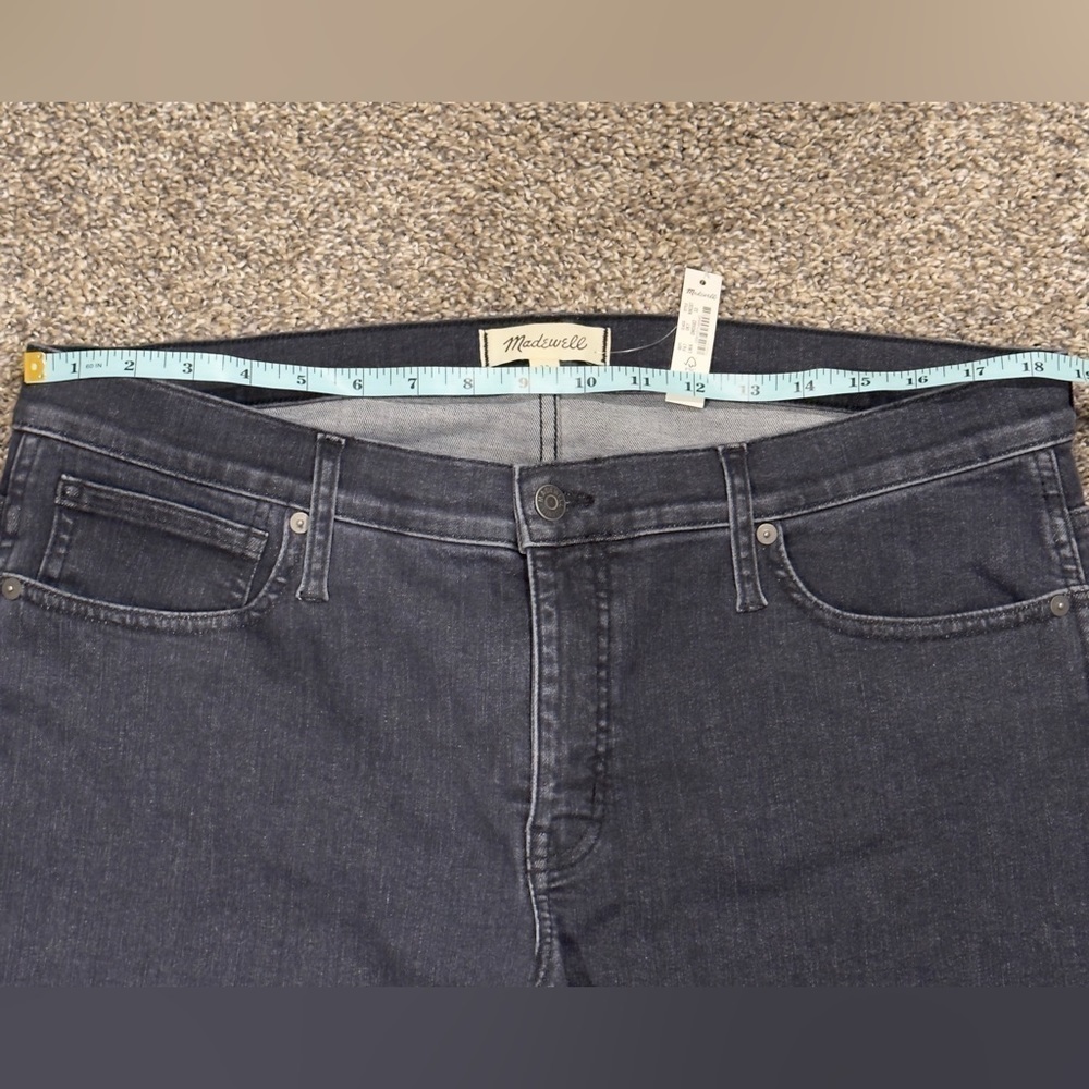 Madewell low-rise jeans size 33, lunar wash, 100% cotton, straight leg - Picture 7 of 12